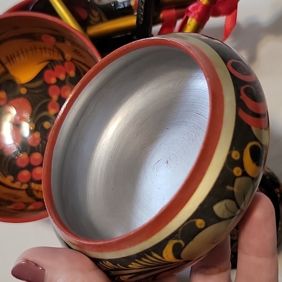 1970s Collection of Khokhloma Hand-Painted Wood Lacquerware 18 Pcs. - Picture 14 of 16